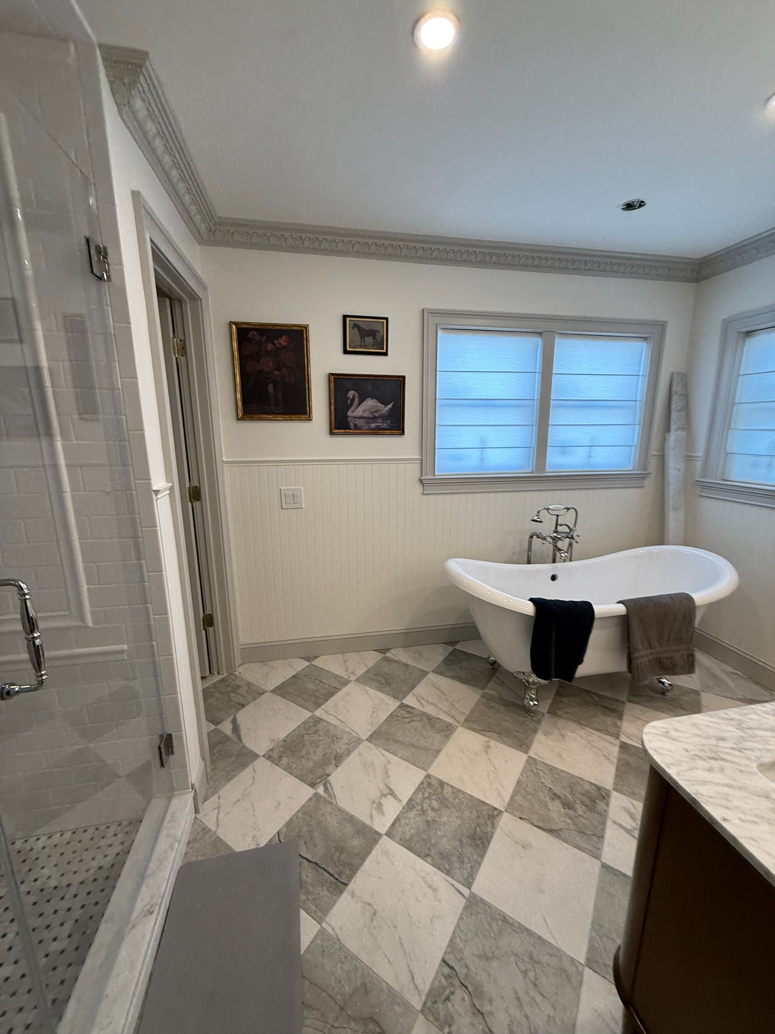 Bathroom Marble Walkin - Photo 18