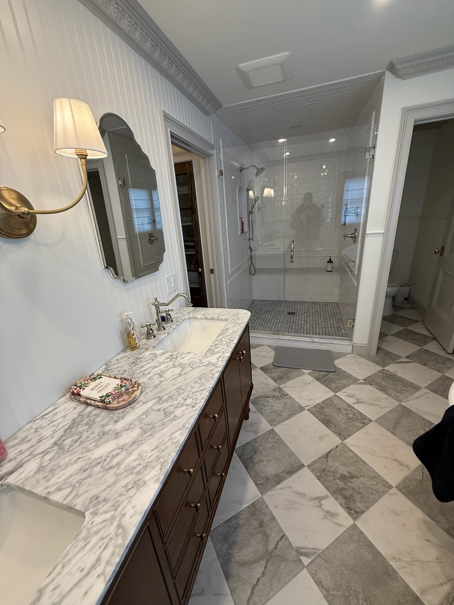 Bathroom Marble Walkin - Photo 27