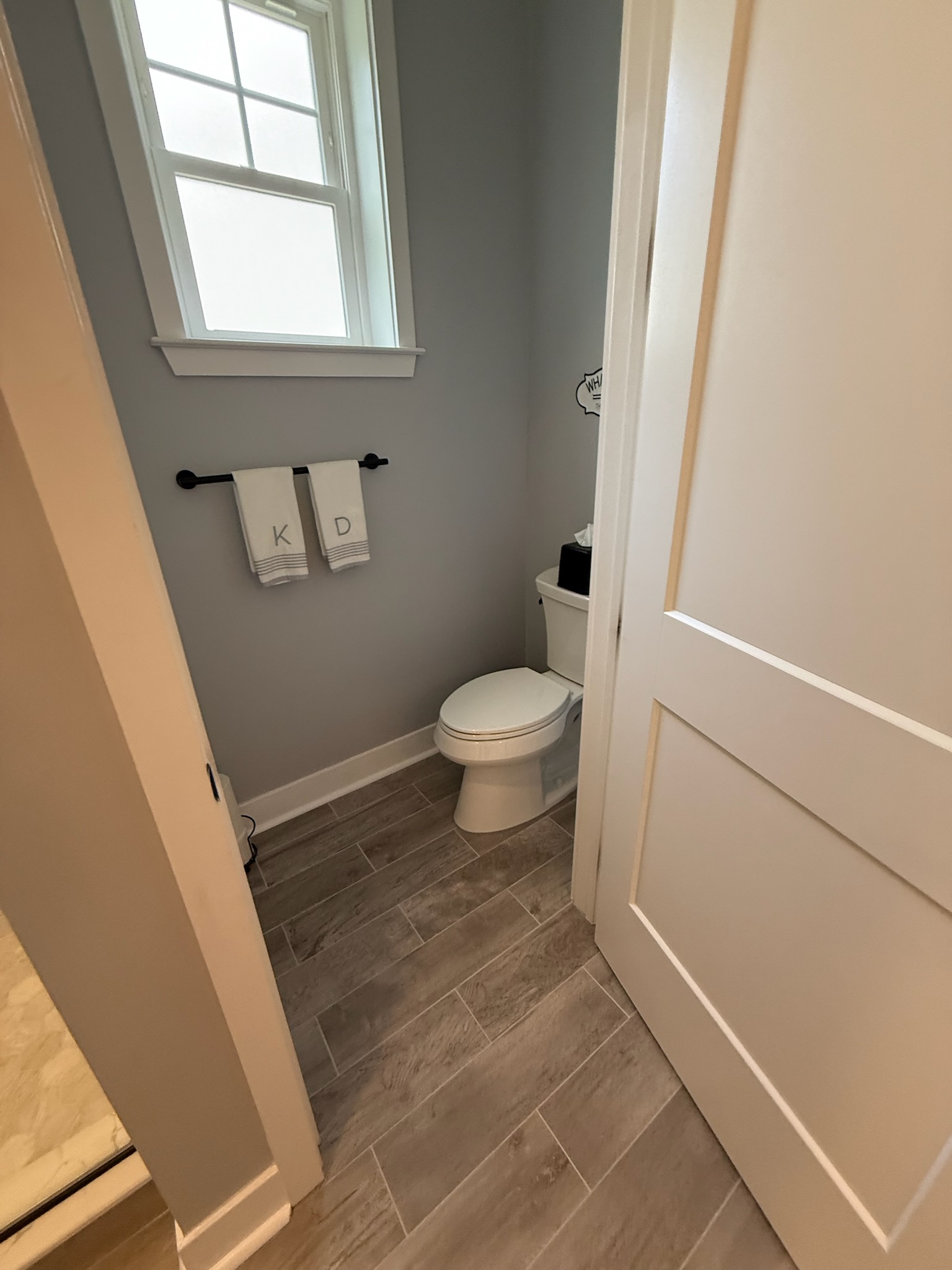 Bathroom Modern Woodfloor - Photo 5