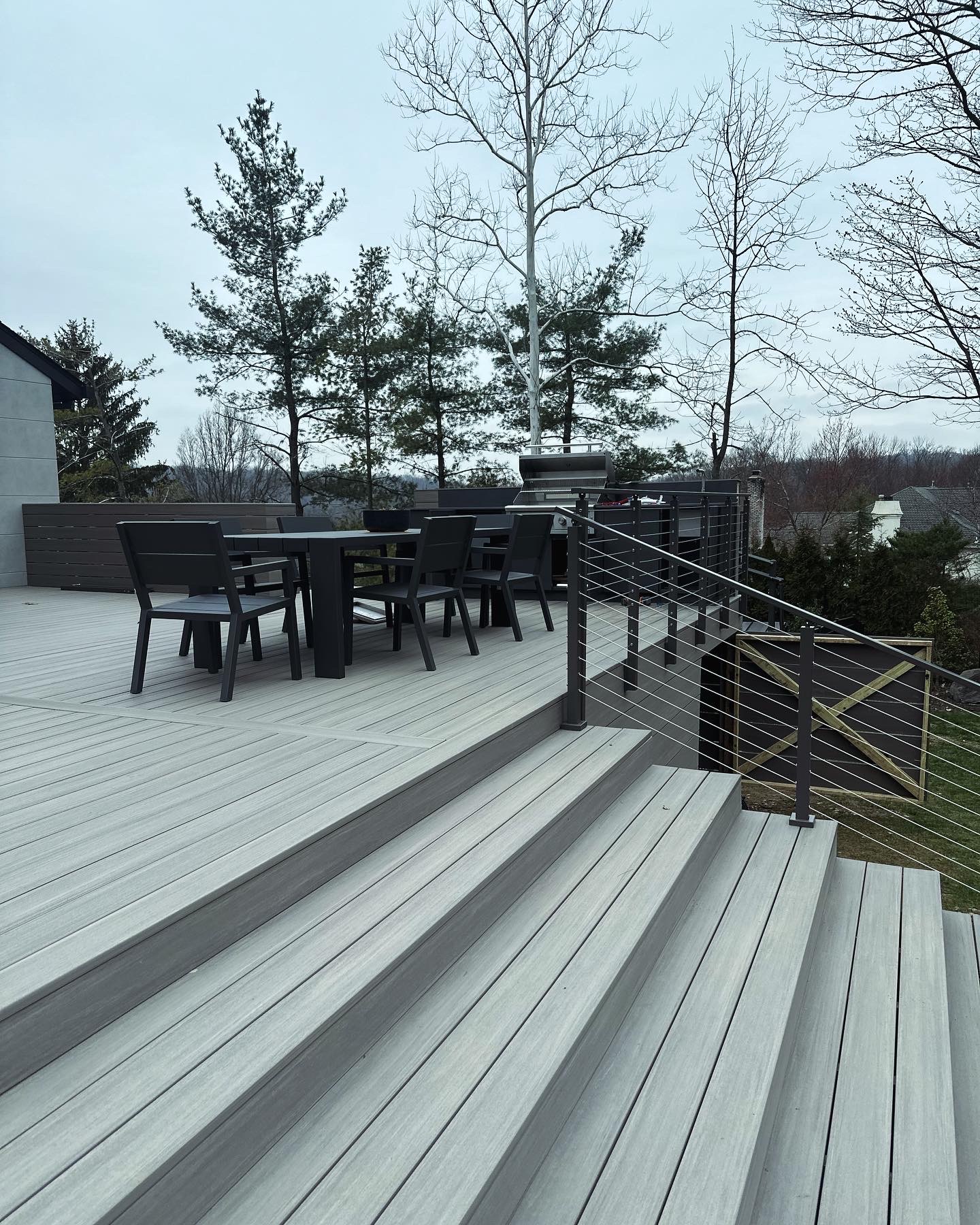 Deck Contemporary Blackwhite - Photo 2