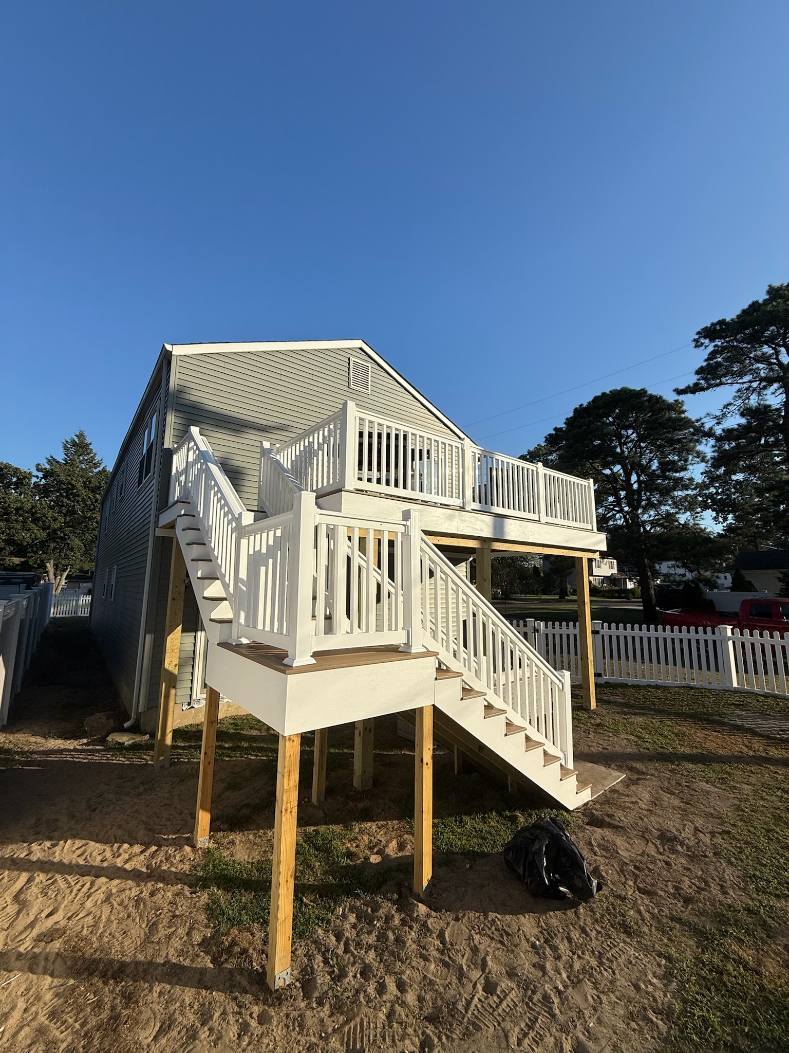 Deck Elevated Yellow - Photo 14