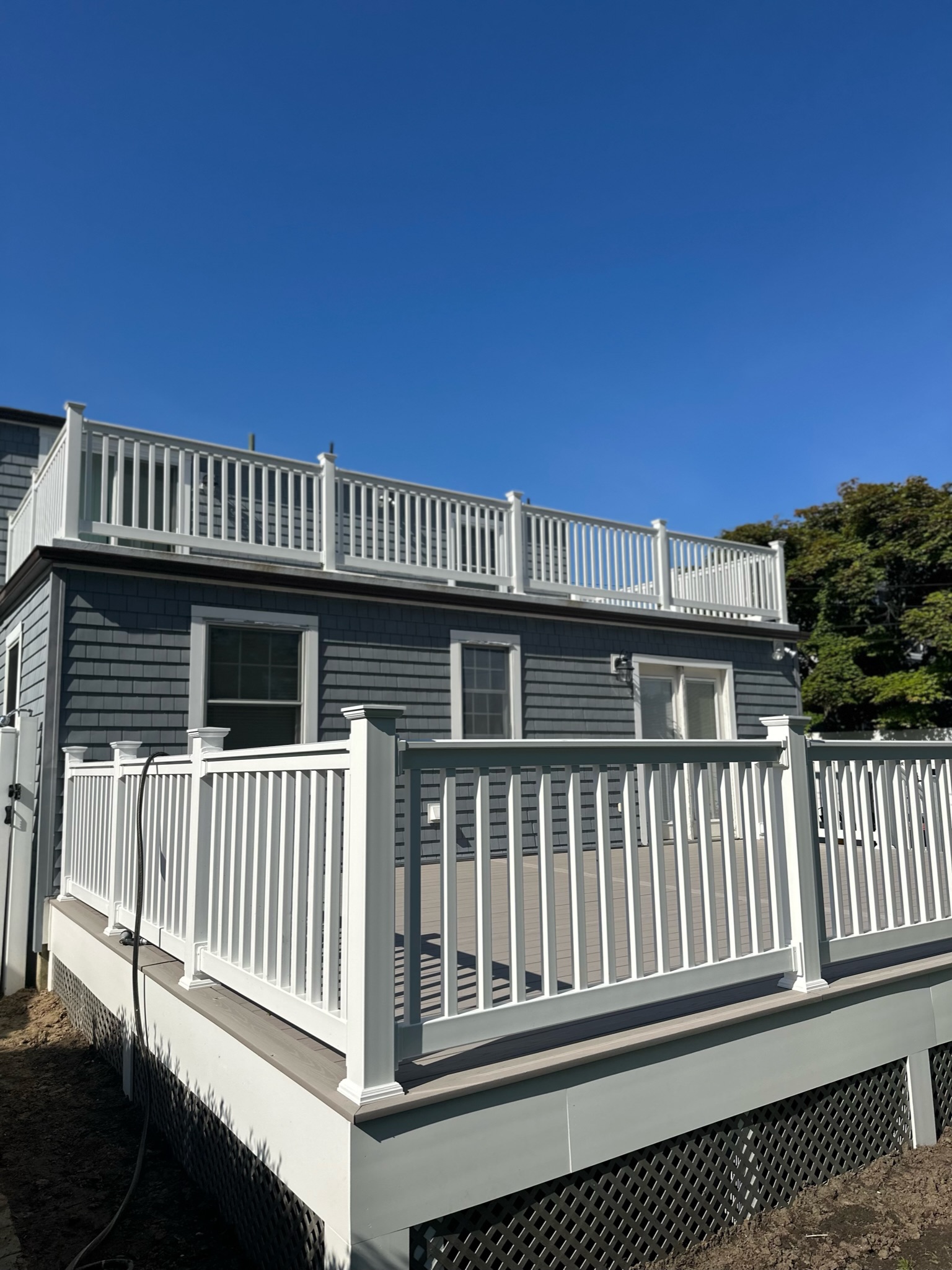 Deck Multilevel Waterview - Photo 11