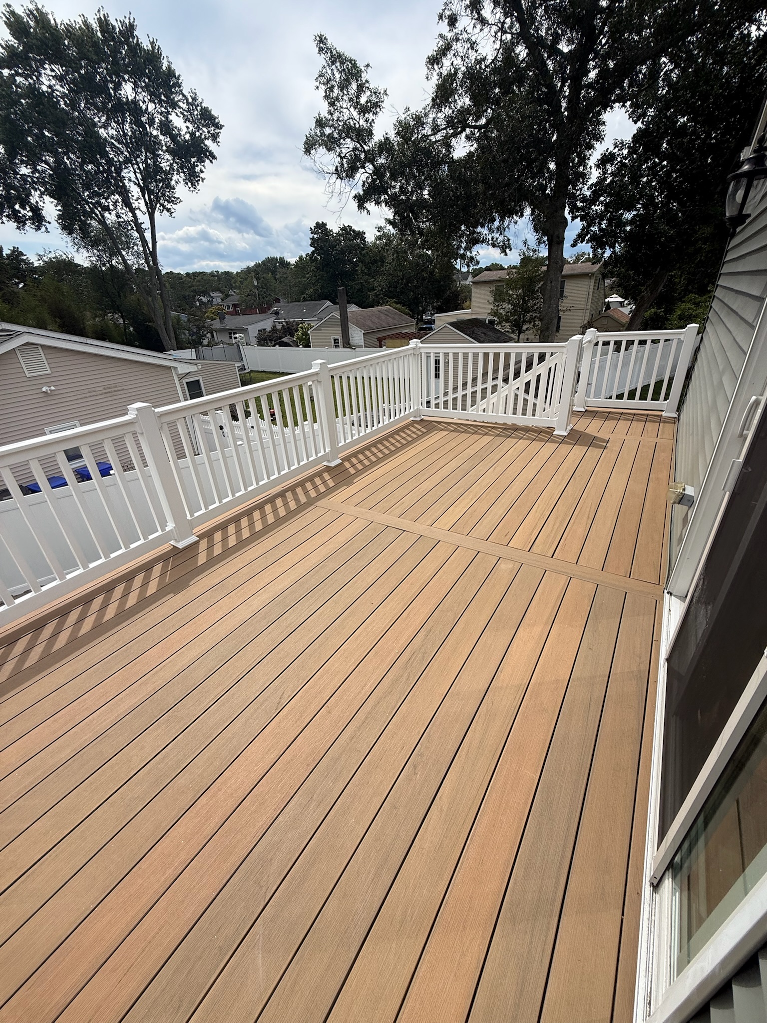 Deck Twostory Whiterailing - Photo 6