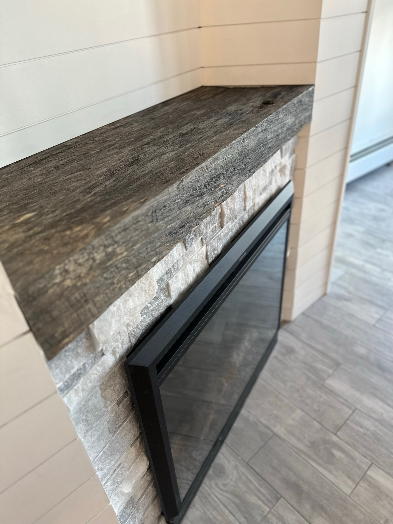 Interior Flooring Fireplace - Photo 19