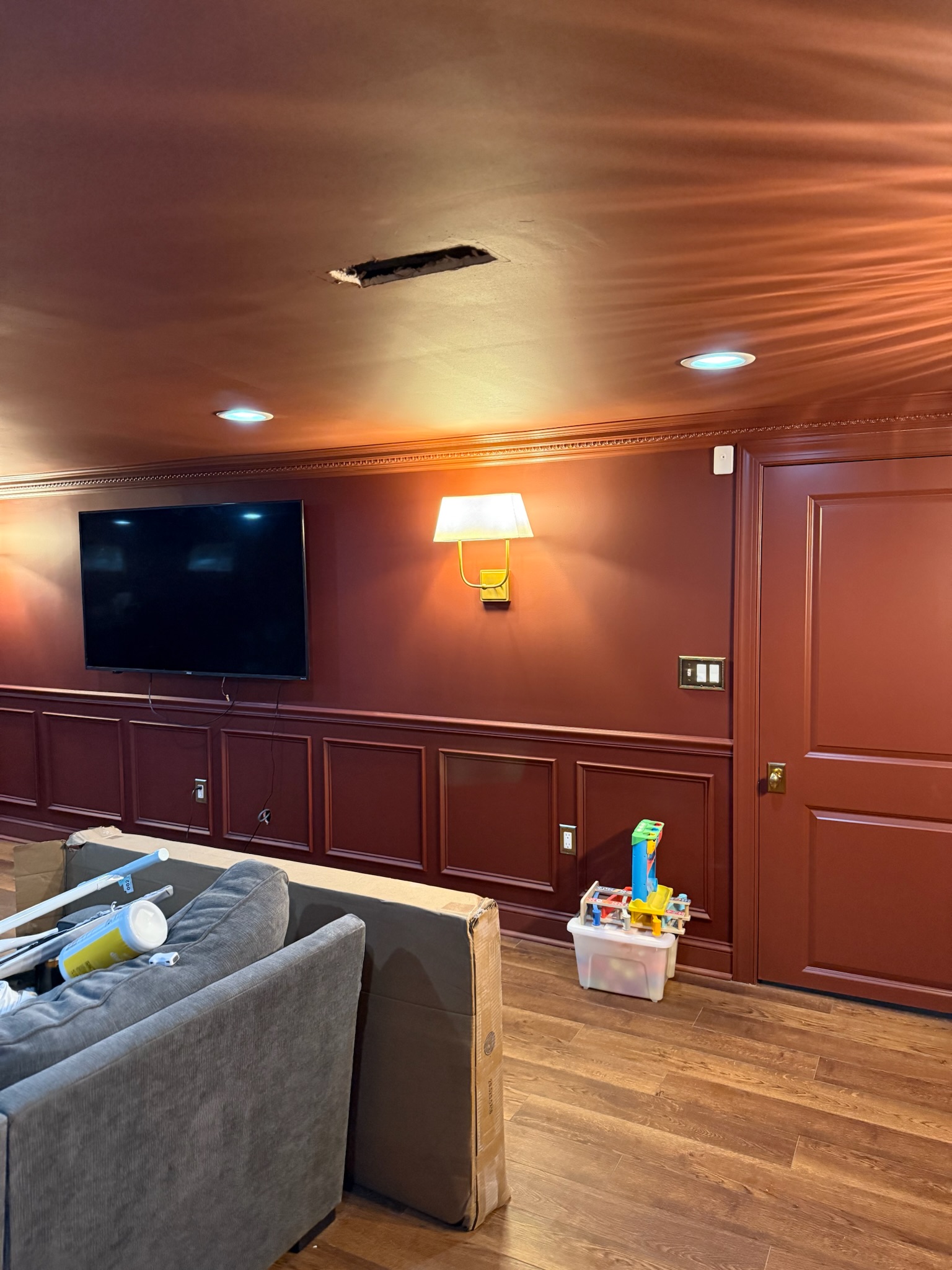 Kitchen Whitecabinets Island - Photo 5