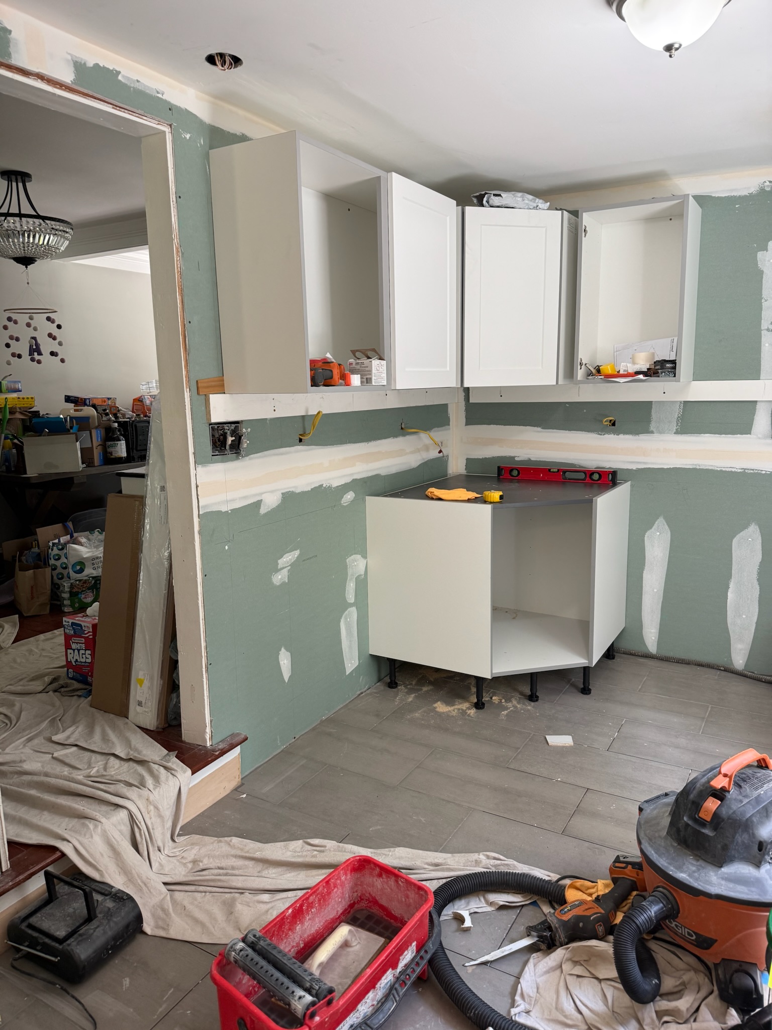 Kitchen Whitecabinets Island - Photo 19